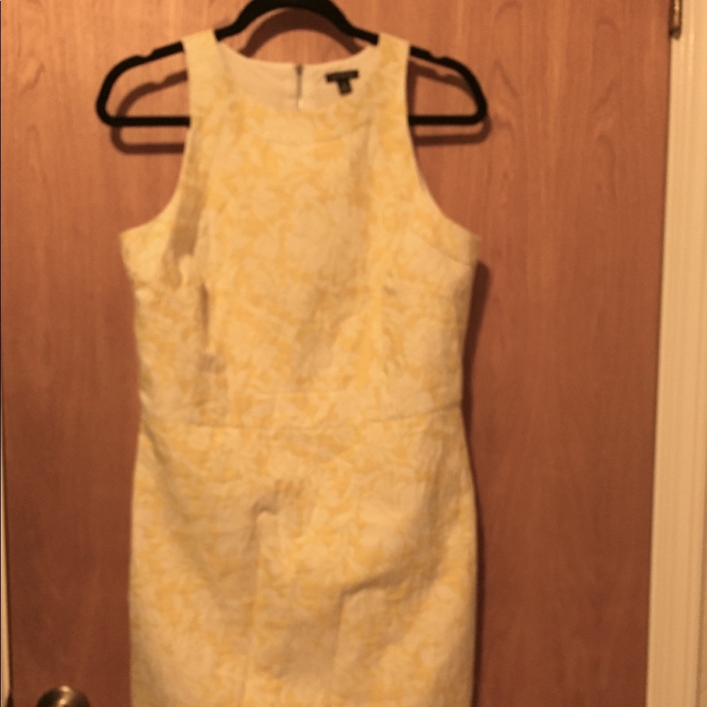 Women’s Yellow/White Shift Dress